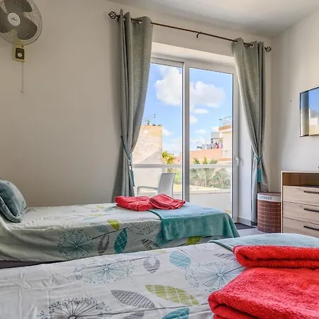 Sunset View, Mellieha, Malta Apartment *